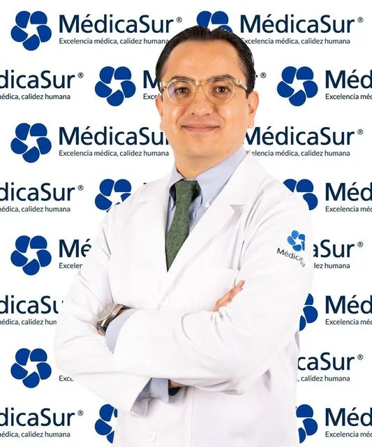 José Gómez Sánchez, M.D. Médica Sur Copyright